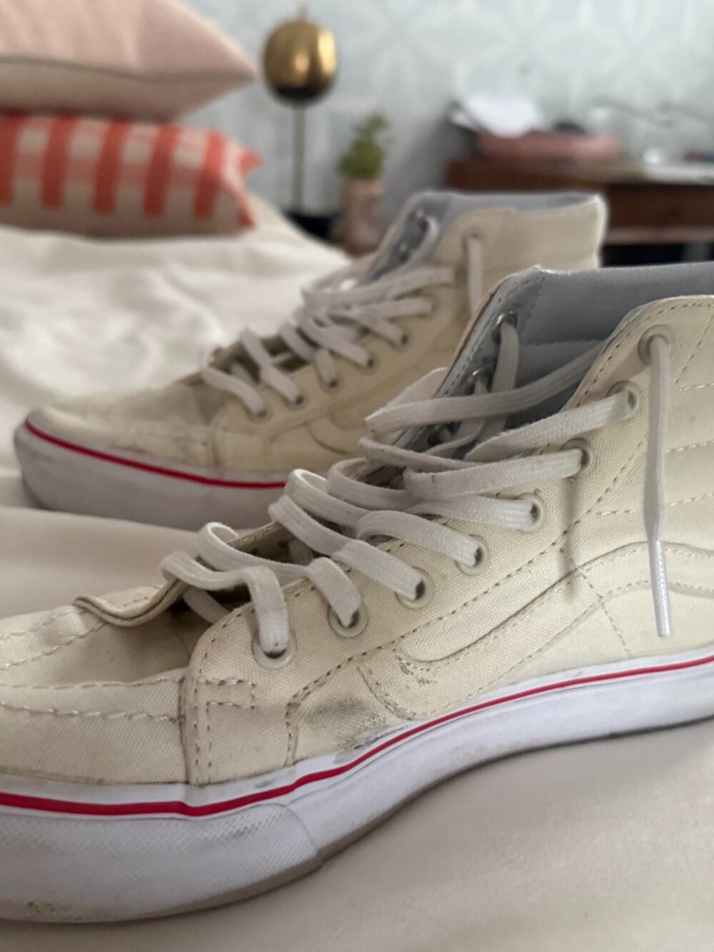 Van Hi-Tops (white, size 7)